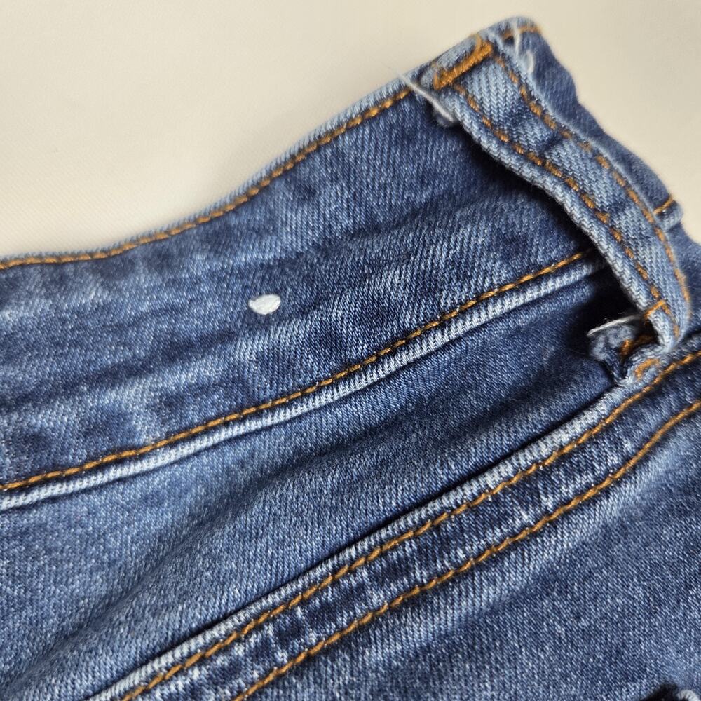 Forever 21 Size 27 Cuffed Denim‎ Jean Shorts - Picture 9 of 9